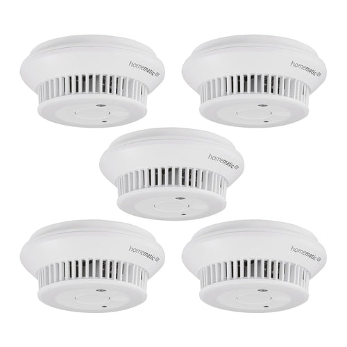 Homematic IP Smart Home Rauchwarnmelder 5er-Set – Q-Label. Fünf weiße, runde Melder zur kabellosen Branderkennung im Smart Home.