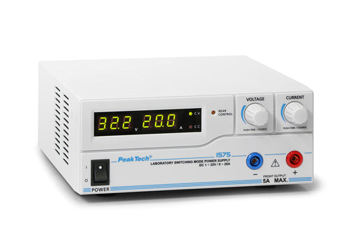 PeakTech 1575 Programmierbares Labornetzgerät DC 1-32V / 20A. Rechteckiges Gehäuse. Liefert regelbare DC für Elektroniktests.