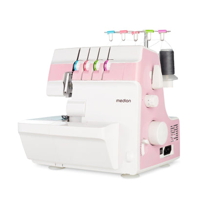 MEDION SO90 MD19169 Overlock Nähmaschine - Rosa mit rosa Gehäuse. Versäubert Stoffkanten für haltbare Nähte und näht elastische Materialien.