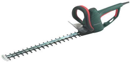 Metabo HS 8765 Heckenschere, grün, mit 65 cm Schnittlänge. Trimmt präzise Hecken und Sträucher.