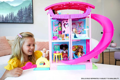 Barbie Chelsea Spielhaus HCK77 – Wandelbar, ca. 51 cm gross