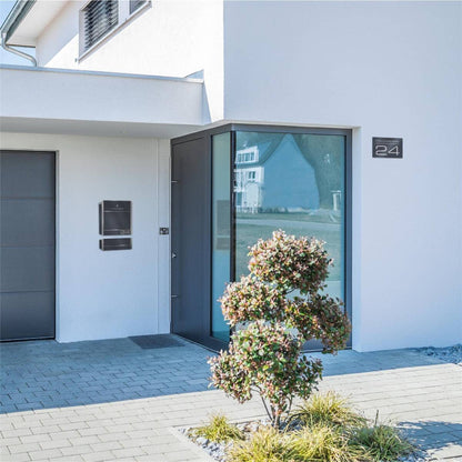 Metzler Hausnummer Anthrazit – Hausnummernschild mit Gravur