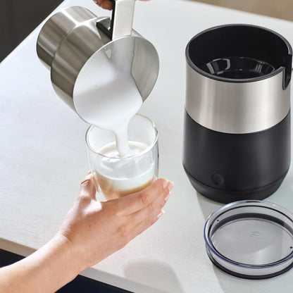 Tchibo Induktions-Milchaufschäumer für warmen & kalten Milchschaum – Cremeweiss