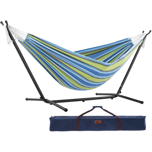 Vivere Oasis Hängematte mit Stahlgestell & Tasche. Gestreifte Hängematte (rot/weiß) auf schwarzem Stahlgestell. Ermöglicht freistehendes Entspannen im Freien, ideal für Garten und Terrasse.
