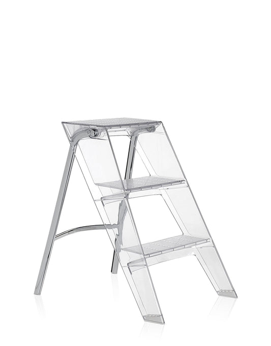 Kartell Upper Designer Stehleiter - Kristall Transparent. Transparente Acryl-Stehleiter mit zwei Stufen, zum Erreichen höherer Gegenstände im Haushalt.