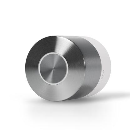 Nuki Smart Lock Pro Elektronisches Türschloss – WLAN Matter, weißes, ovales Zylinderschloss zur smarten Türsteuerung.