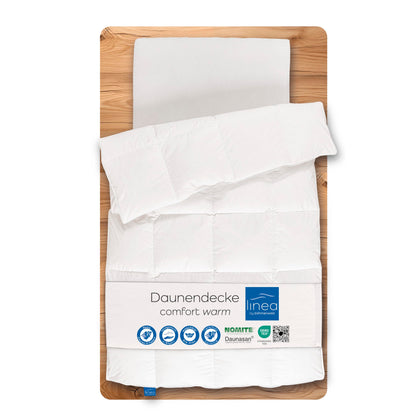 LINEA by böhmerwald Comfort Daunendecke warm weiss 155x220. Weisse, wärmende Daunendecke für erholsamen Schlaf.