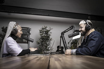 Shure SM7B Dynamisches Gesangs- & Studiomikrofon - Schwarz