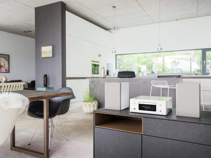 Denon CEOL N-10 Kompaktanlage, HiFi Verstärker mit 2-Wege Lautsprechern, CD-Player, Internetradio, Musikstreaming, HEOS Multiroom, Bluetooth, WLAN, AirPlay 2, Alexa Kompatibel, 2 Optische TV-Eingänge