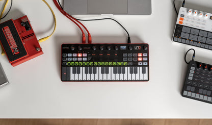 IK Multimedia UNO Synth Pro Desktop Polyphoner Synthesizer