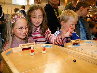 WeyKick Stadion: Magnetisches Fussballspiel für 4 Spieler