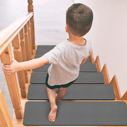 GOYLSER Anti-Rutsch Treppenmatten - Tiefes Grau (15 Stk. 76x20cm)