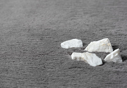 the carpet Relax Kurzflor Teppich Felloptik Anthrazit 200 x 280 cm