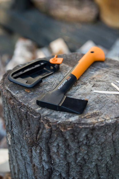 Fiskars Universalaxt X7-XS mit Klingen- und Transportschutz, 35,5 cm