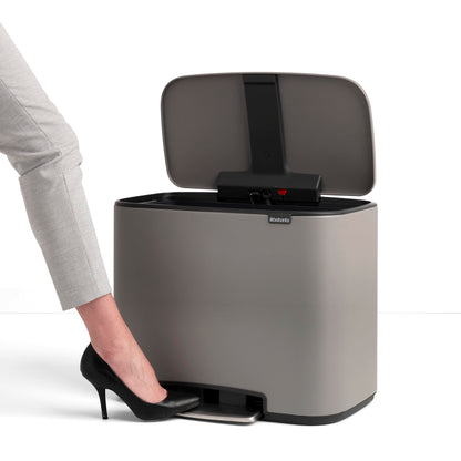 Brabantia Bo Treteimer Abfalleimer – 36 L Mineral Concrete Grau