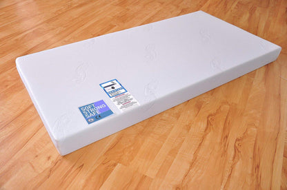 Marsell Baby Gitterbett Weiss – umbaubar, Matratze, höhenverstellbar