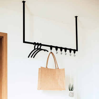 Homemetall Kleiderstange Deckenmontage Schwarz B60xH60cm. Schwarze Metallstange zur Deckenmontage. Ermöglicht ordentliches Aufhängen von Kleidung.