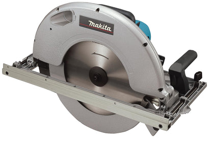 Makita 5143R Handkreissäge – 2200 W, Schwarz/Blau. Schwarz-blaue Handkreissäge. Zum präzisen Ablängen und Auftrennen von Holzwerkstoffen.