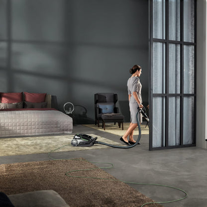 AEG VX9-2-ÖKO Staubsauger mit Beutel, 70% Recycling – schwarzgrün