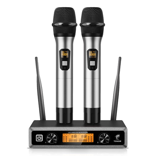 TONOR TW820 Professionelles UHF Dual Funkmikrofon - Silber. Silberne Handmikrofone und Empfänger für drahtlose UHF-Audioübertragung.