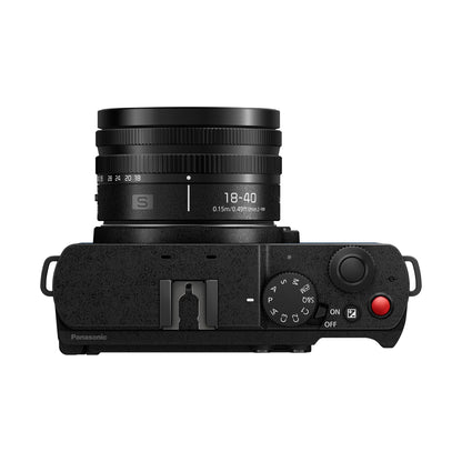 Panasonic Lumix DC-S9NE-A Spiegellose Vollformatkamera - Blau Kit