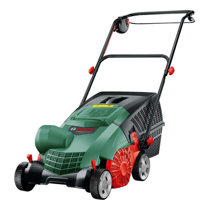Bosch UniversalVerticut 1100 Vertikutierer. Grüner, walzenförmiger Vertikutierer. Entfernt Rasenfilz und Moos durch vertikale Schnitte zur Belüftung des Rasens.
