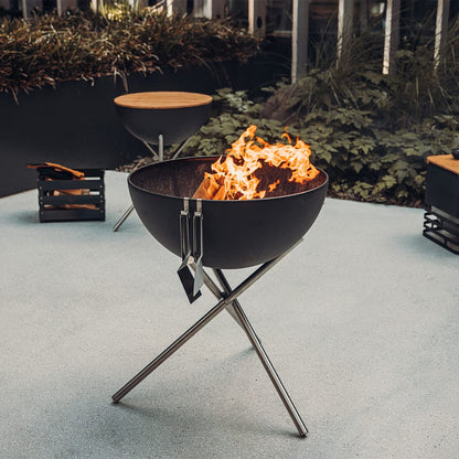höfats Bowl 70 Feuerschale mit Edelstahl Dreibein - Schwarz Ø 70 cm