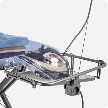 KADAX Bügelbrett mit Ärmelbrett, Steckdose – Dunkelblau