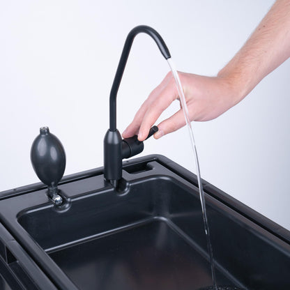 BOXIO WASH – Mobiles Spülbecken 40x30 Eurobox mit Pumpe