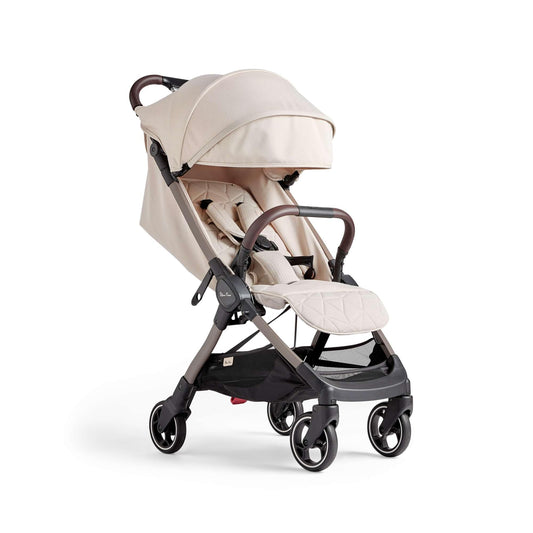 Silver Cross Clic Kompakter Reisekinderwagen – Almond. Beiger, faltbarer Buggy zum mobilen Transport von Kindern.