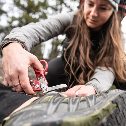 Leatherman Raptor Rescue Notfallschere mit Gurtschneider - Rot/Schwarz