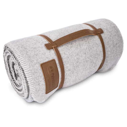 Petromax Wolldecke für Camping & Outdoor 150x200cm Grau. Rechteckige, graue Wolldecke zur Wärmeisolierung und als Schutz im Zelt oder Freien.
