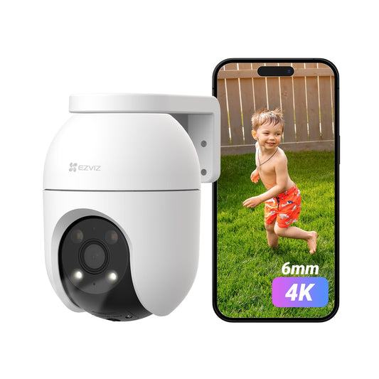 EZVIZ C8c WLAN Pan&Tilt Überwachungskamera Aussen - 8MP. Weiße Kamera mit schwenk- & neigbarem Kopf. Sie überwacht flexible Außenbereiche.