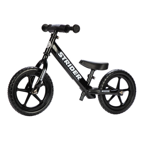 Strider 12 Sport Bike Kinder Laufrad 12 Zoll - Schwarz. Pedalloses Laufrad zum Erlernen des Gleichgewichts bei Kindern.