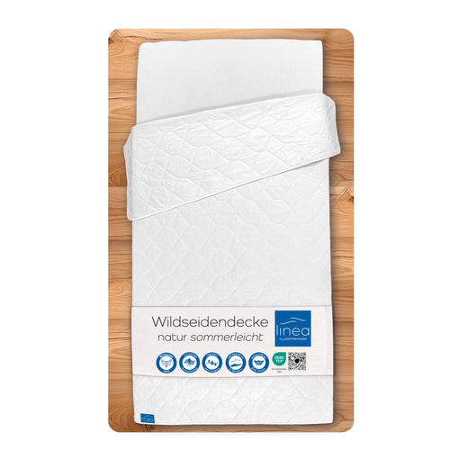 LINEA by böhmerwald nature Wildseide Duvet – 135x200 sommerleicht. Rechteckige, naturfarbene Seidendecke zur sommerlichen Wärmeregulierung.