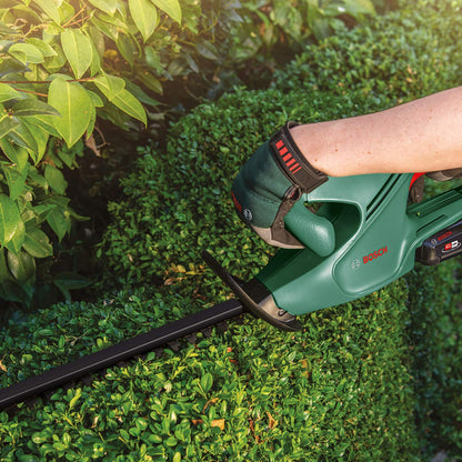 Bosch EasyHedgeCut 18-45 Akku Heckenschere - 2 Akkus