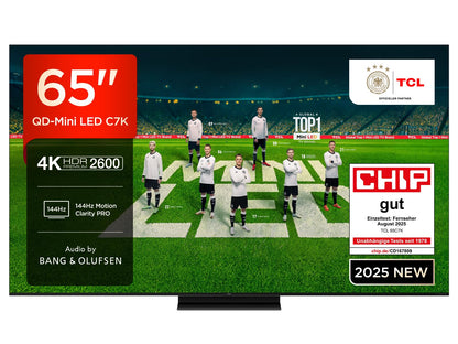 TCL 65C7K QD-Mini LED Fernseher – 65 Zoll Smart Google TV. Rechteckiger, schwarzer 65-Zoll-Bildschirm zur Anzeige von TV-Programmen und Streaming-Inhalten.