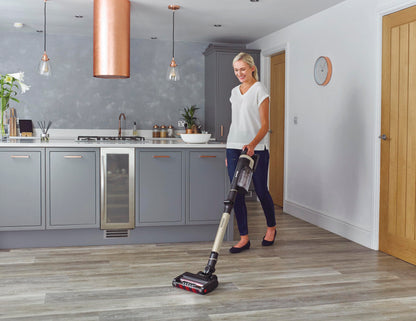 Shark Stratos IZ400EUT Kabelloser Akku-Staubsauger Messing/Anthrazit