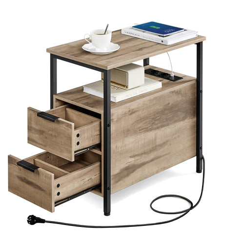 VASAGLE Nachttisch mit Steckdosen - Kamelbraun-tintenschwarz LET325K01. Rechteckig, kamelbraun-tintenschwarz. Ablage am Bett.