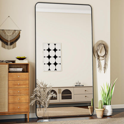 Koonmi Standspiegel Ganzkörper abgerundet 76x171cm - Schwarz. Schwarzer, abgerundeter Standspiegel zur Ganzkörperbetrachtung.