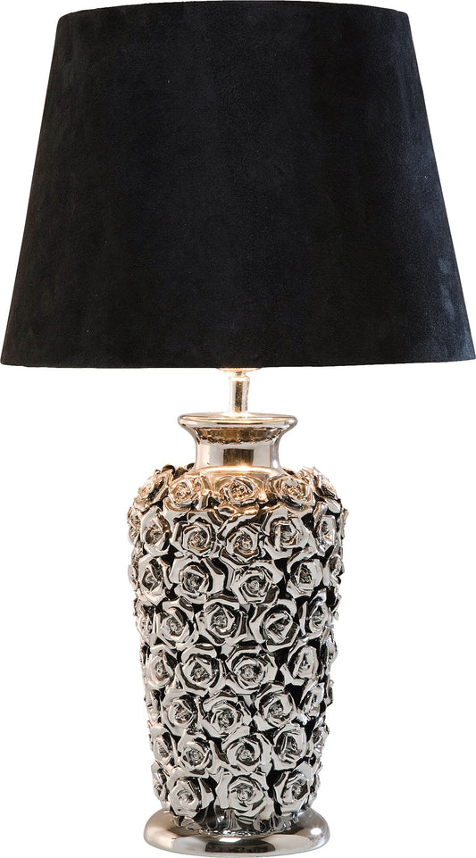 Kare Design Tischlampe Rose – Keramik Tischleuchte Silber/Schwarz. Silberne Keramik-Tischleuchte mit schwarzem Schirm zum Beleuchten von Tischen.