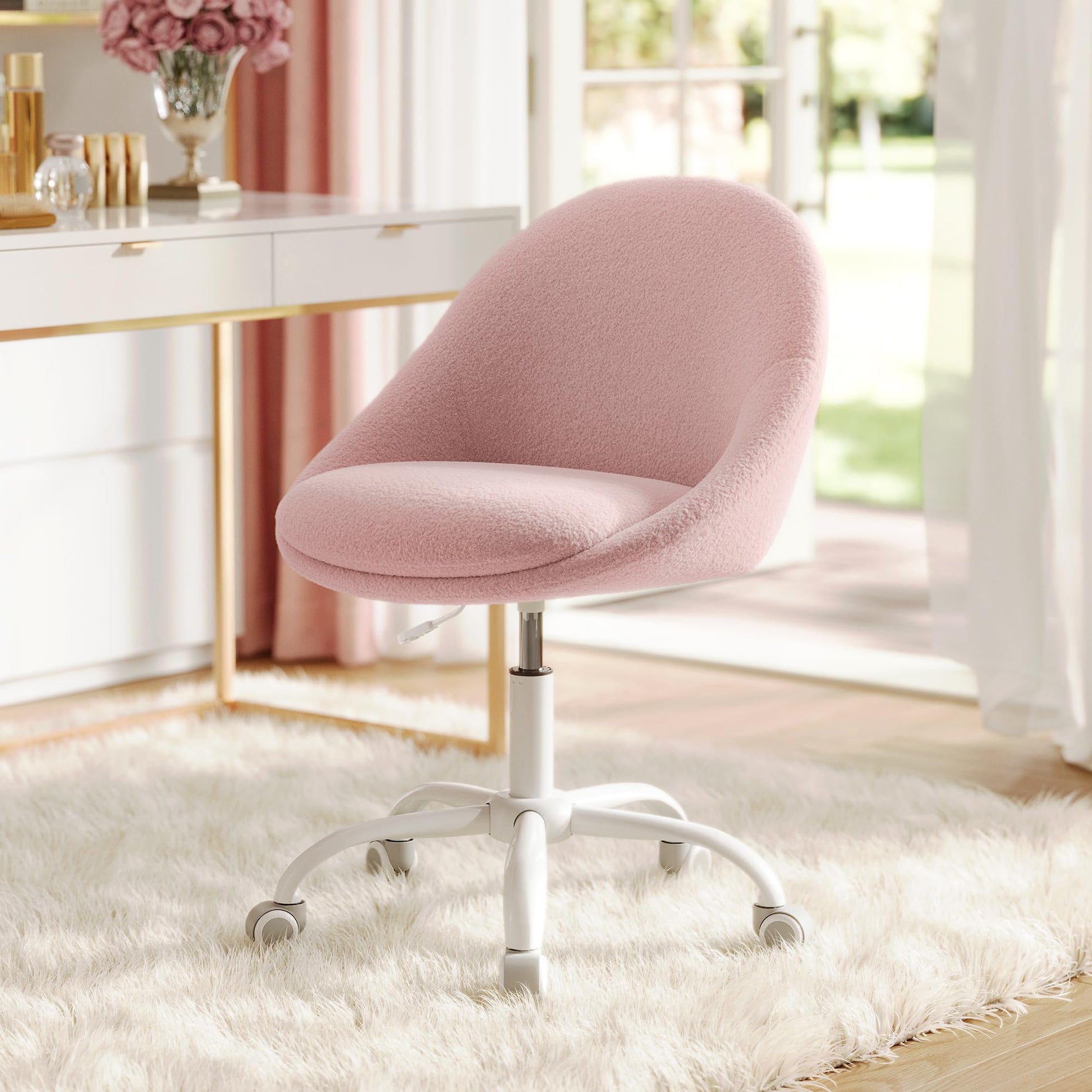 SONGMICS Homeoffice-Stuhl Fleece – Pastellrosa OBG020R03. Pastellrosa Fleece-Bürostuhl für komfortables Arbeiten im Homeoffice.