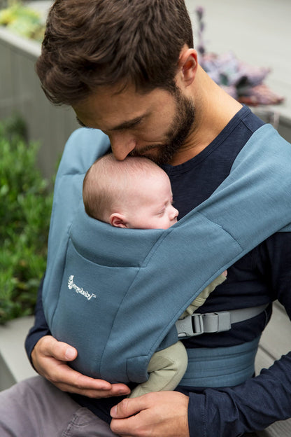 Ergobaby Embrace Babytrage - Oxford Blau