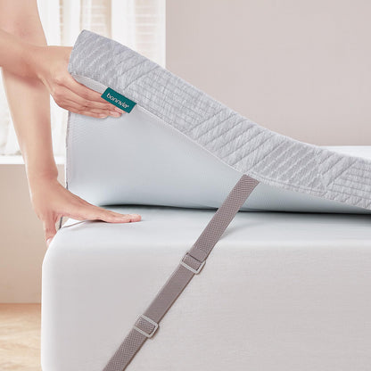 Bonnvia Topper Gelschaum 140x200cm H3/H4 7cm. Rechteckige, weiße Gelschaum-Matratzenauflage. Erhöht Liegekomfort und Stützkraft.