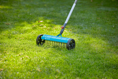 Gardena combisystem-Vertikutier-Boy Hand-Vertikutierer - 32cm (3395-88)