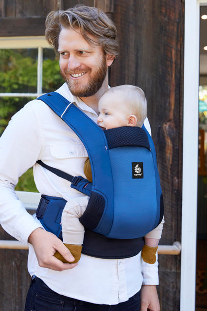 Ergobaby Away Babytrage 2-Positionen für Reisen – Midnight Blue