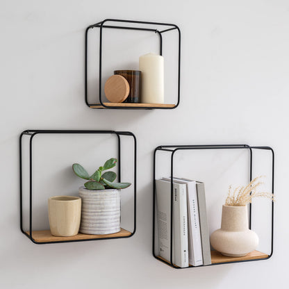 Kazai. Wandregal-Set Jona 3-teilig, Metall und Echtholz-Veneer Eiche, schwebendes Design mit schwarzem Rahmen