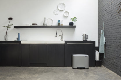 Brabantia Bo Treteimer Abfalleimer – 36 L Mineral Concrete Grau