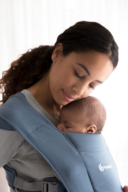 Ergobaby Embrace Babytrage - Oxford Blau