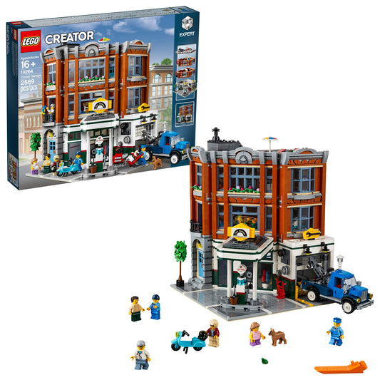 LEGO Creator Expert Eckgarage 10264 Gebäude Bausatz: Detailliertes Eckgebäude mit Tankstelle & Werkstatt. Zum Bauen und Ausstellen.